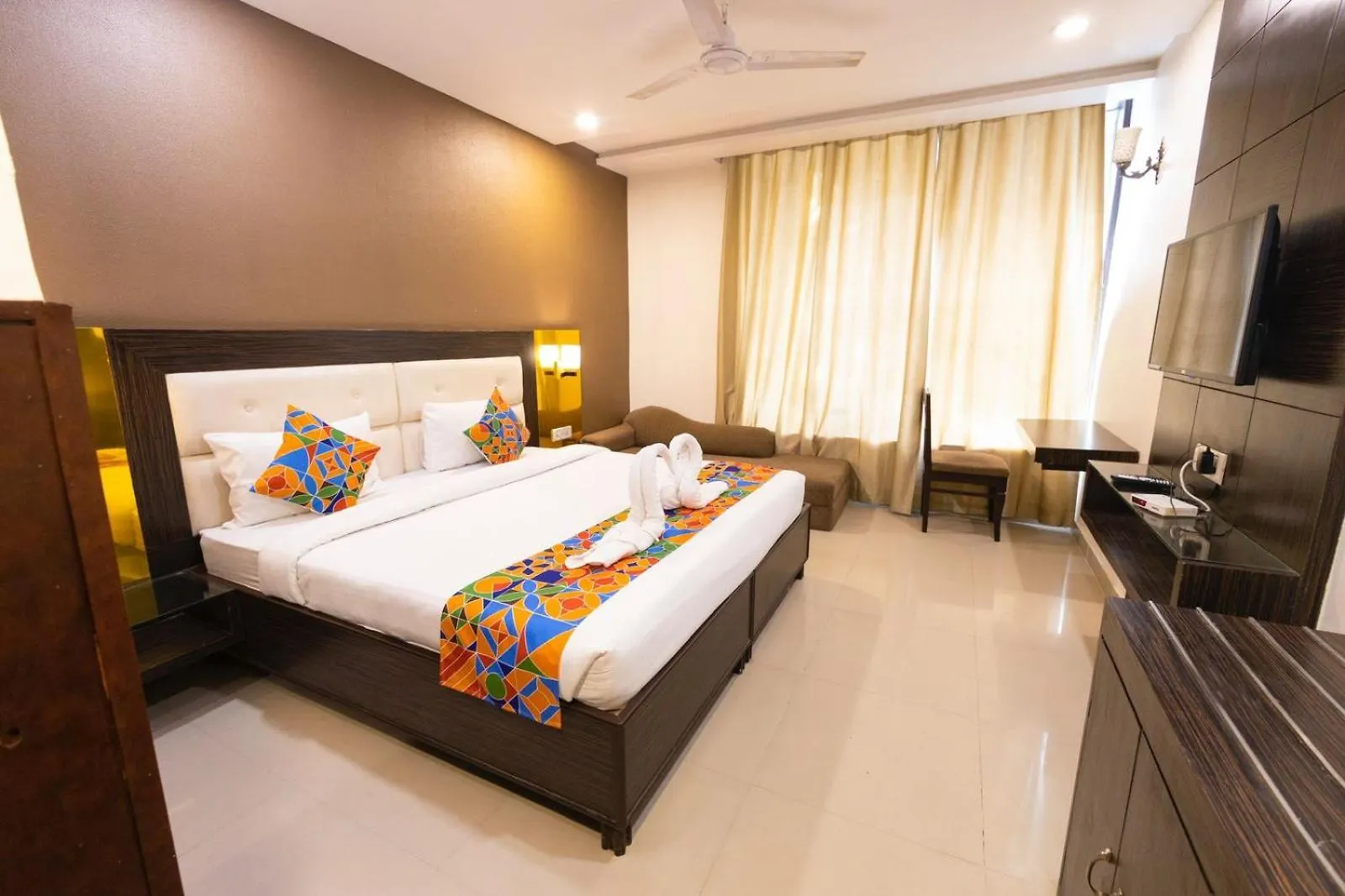 ***  Hotel Sahibs Lighthouse - Family & Corporate Hotel Agra  India